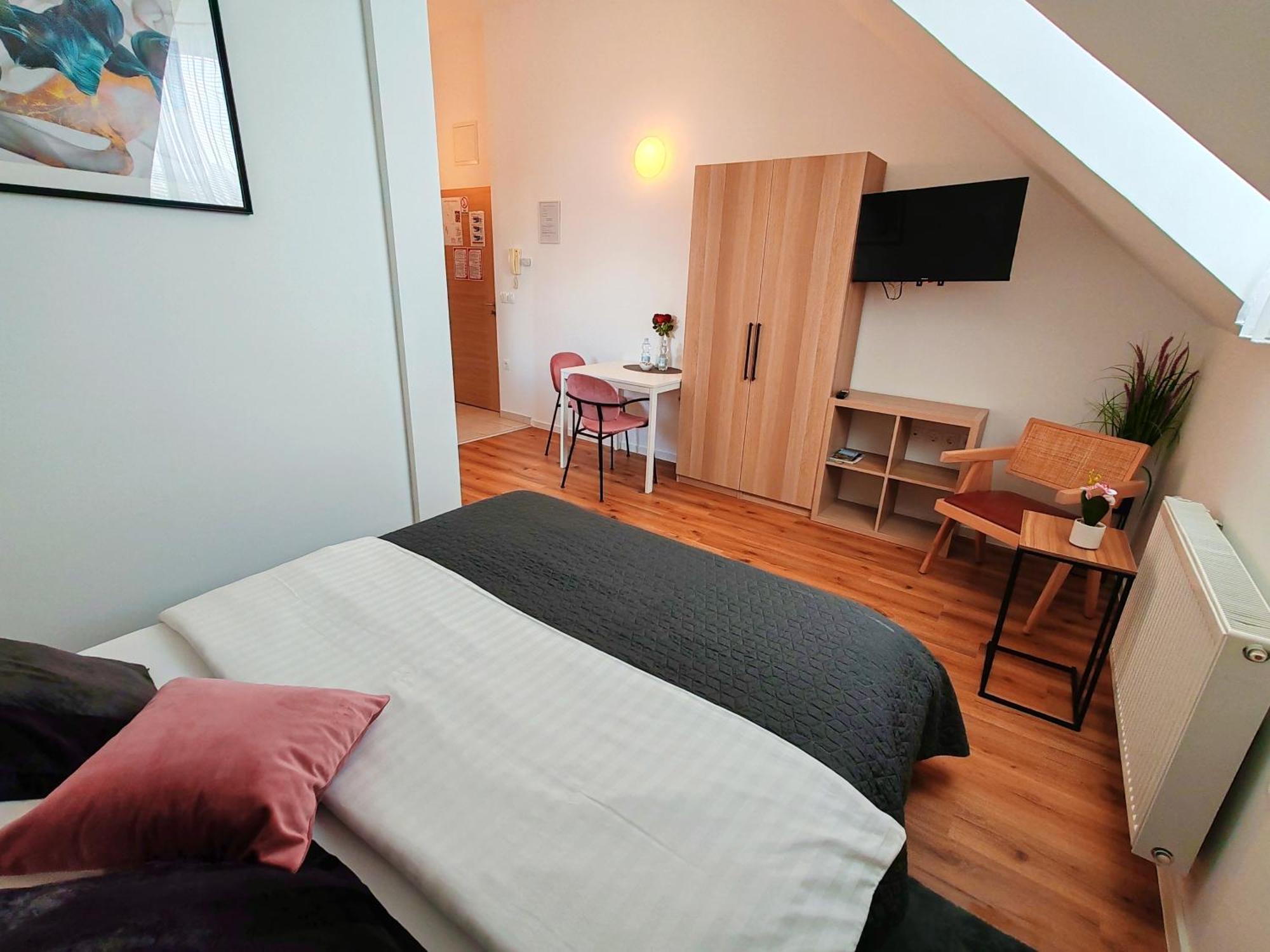 Lucky Center Ljubljana Apartman Szoba fotó