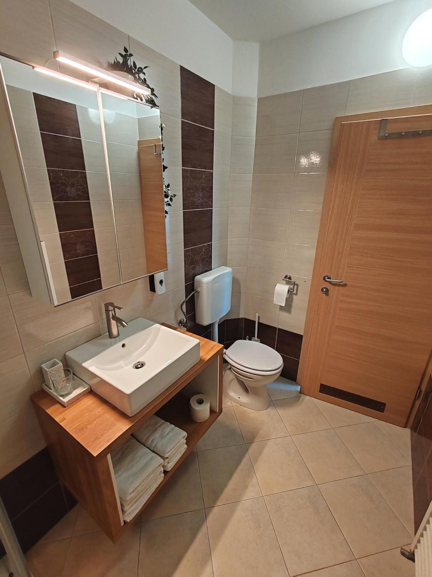 Lucky Center Ljubljana Apartman Szoba fotó
