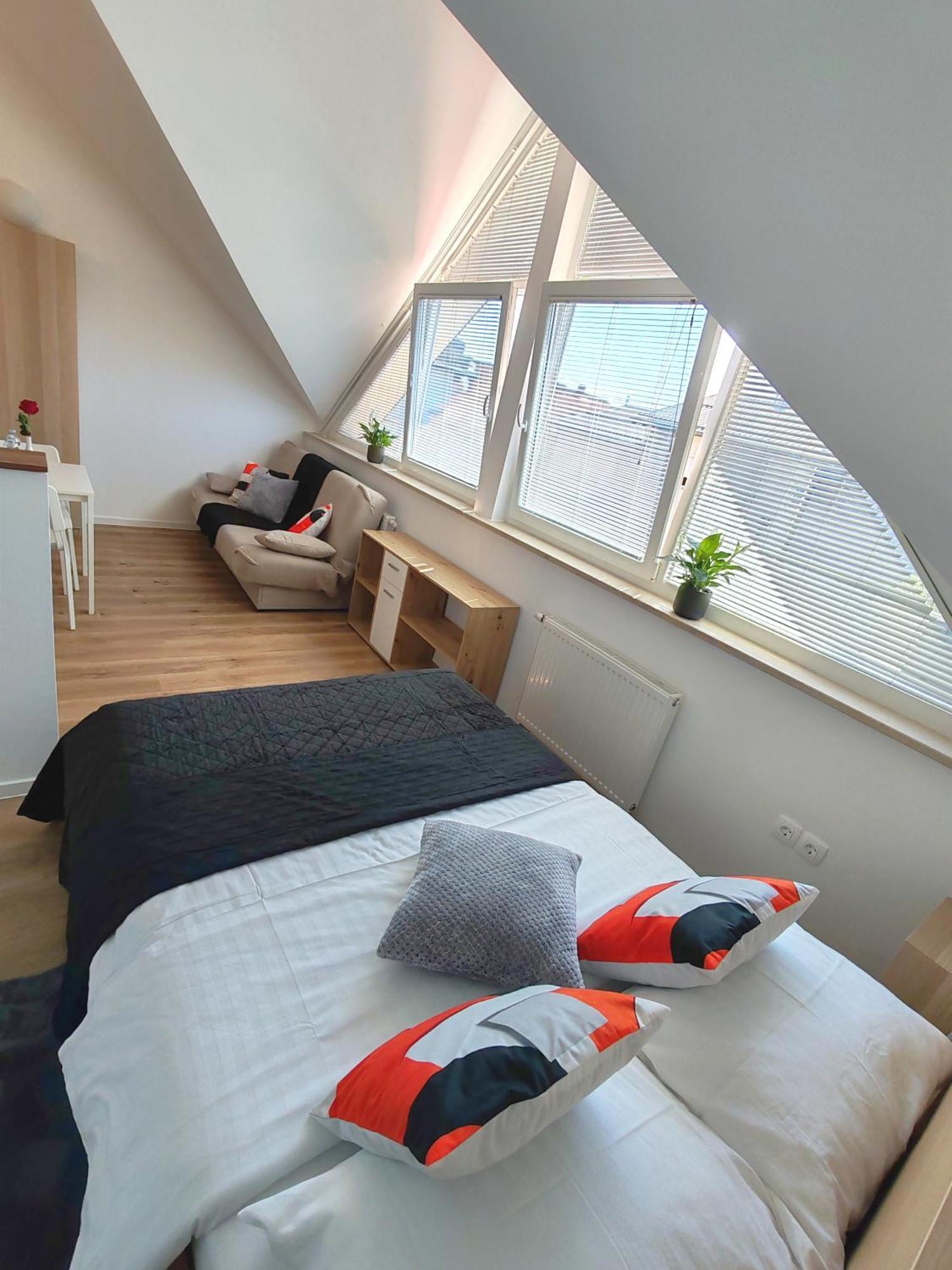 Lucky Center Ljubljana Apartman Szoba fotó